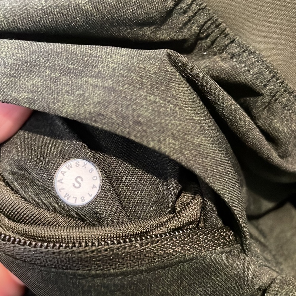 Lululemon Mens The Short linerless light weight size small - Picture 2 of 8